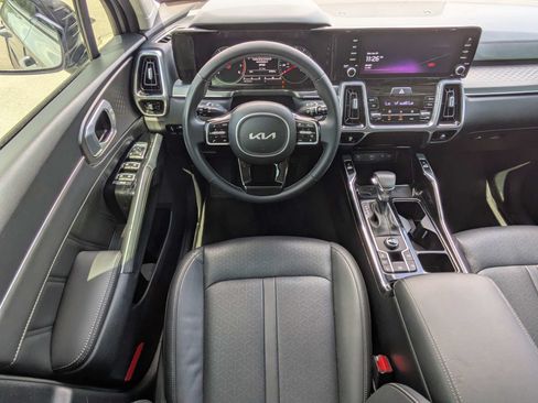 Certified 2022 Kia Sorento SX FWD image 18
