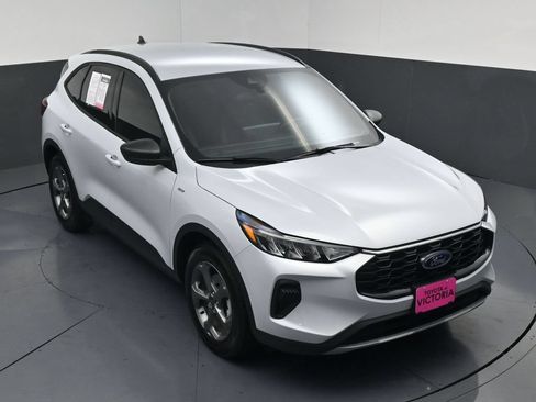 Used 2025 Ford Escape ST-Line w/ Tech Pack #1 FWD image 16