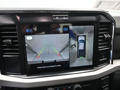 New 2026 Ford F250 XLT w/ XLT Premium Package AWD/4WD image 3