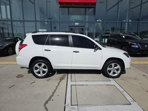 Used 2012 Toyota RAV4 FWD w/ Value Pkg image 3
