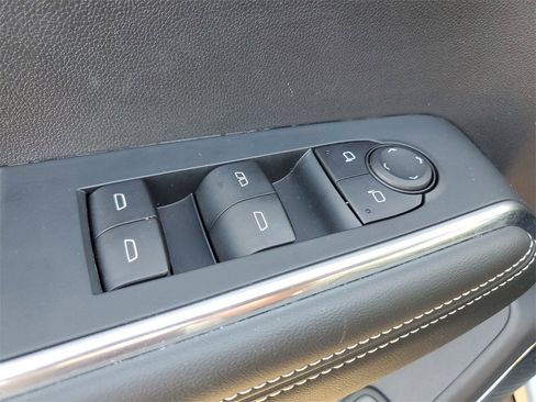 Used 2025 GMC Acadia Elevation w/ Black Edition image 21