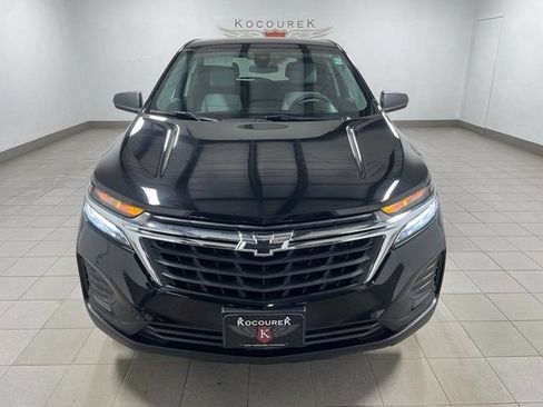 Used 2023 Chevrolet Equinox LS w/ LS Convenience Package AWD/4WD image 2