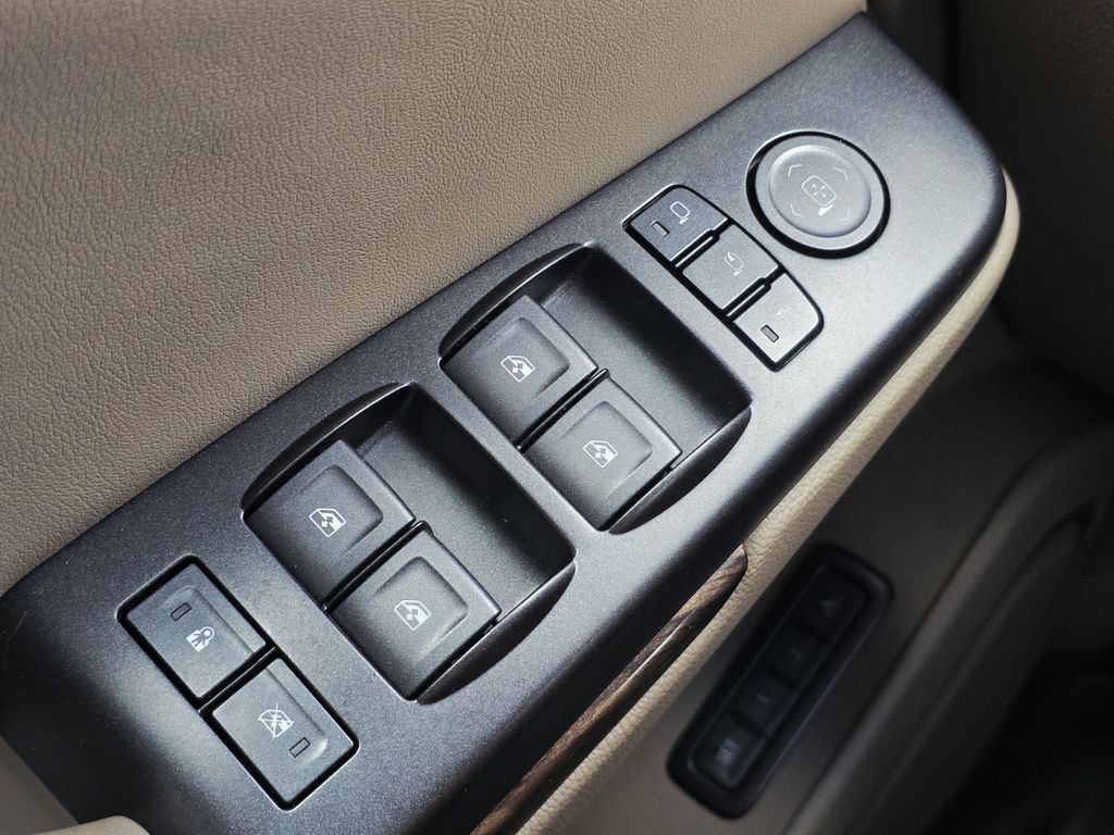 Used 2017 GMC Yukon SLT RWD image 26