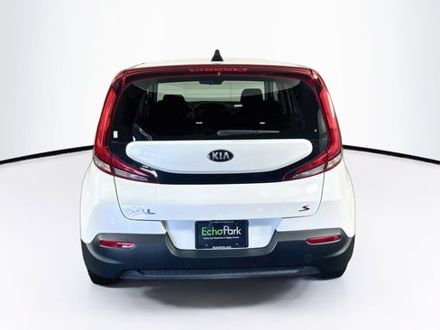 Used 2020 Kia Soul S FWD image 7