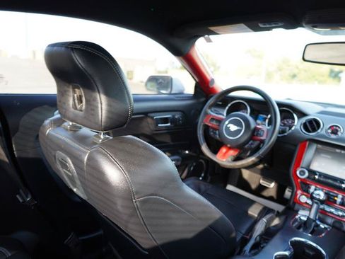 Used 2015 Ford Mustang Coupe RWD image 39