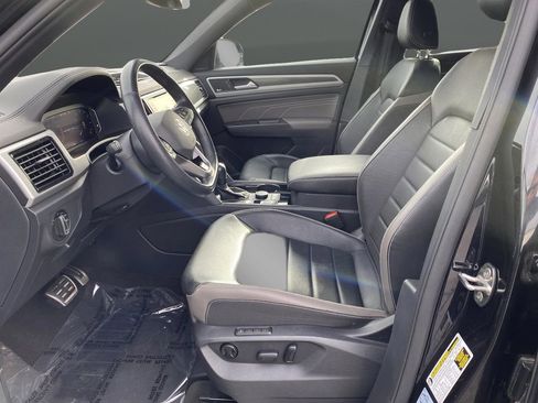 Used 2021 Volkswagen Atlas Cross Sport SEL Premium image 4