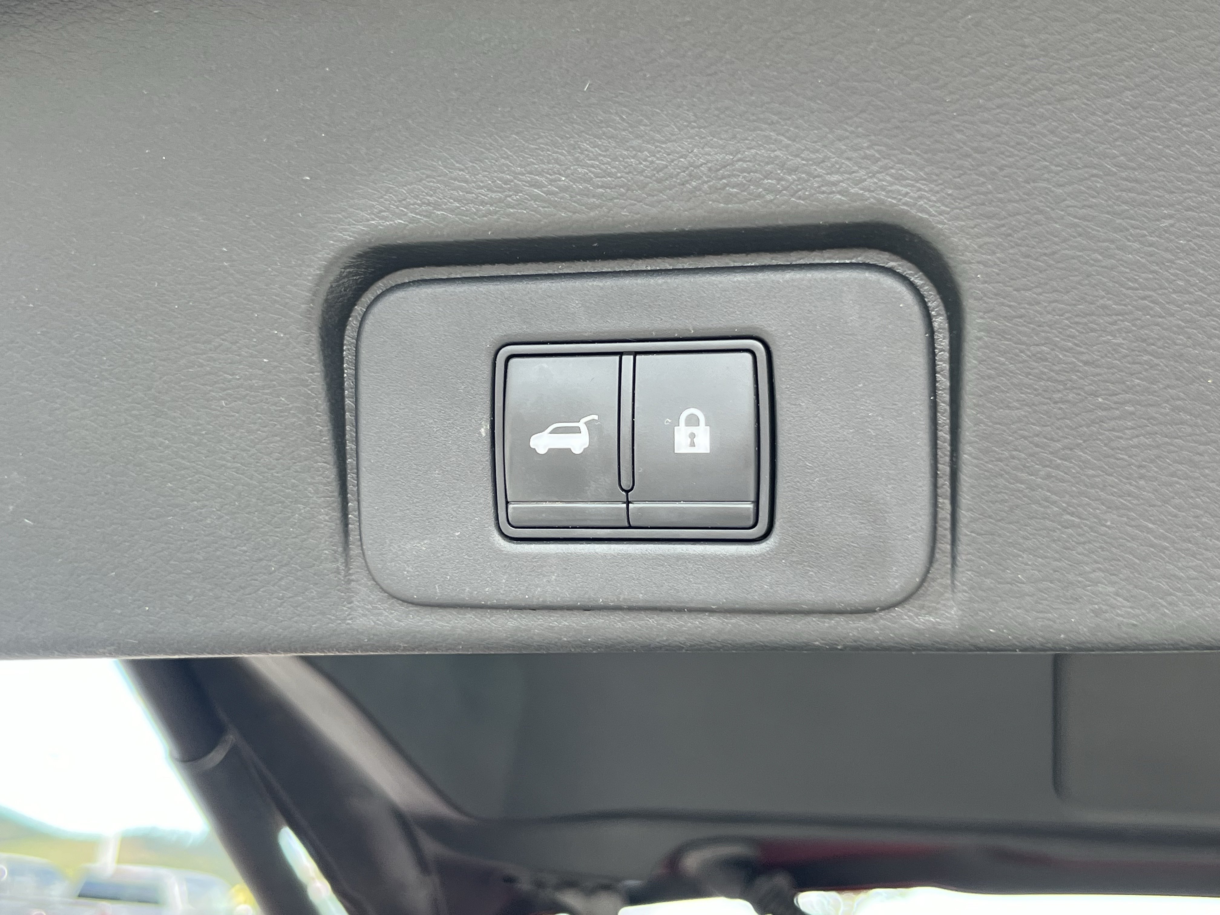 Used 2021 Nissan Rogue SV w/ Premium Package AWD/4WD image 7