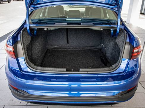Used 2024 Volkswagen Jetta SE w/ Panoramic Sunroof Package FWD image 19