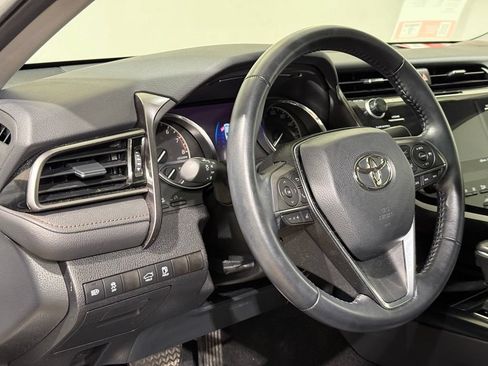 Certified 2020 Toyota Camry XLE w/ Carpet Mat Package FWD image 16