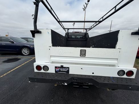 Used 2021 Chevrolet Silverado 2500 W/T w/ WT Convenience Package image 5