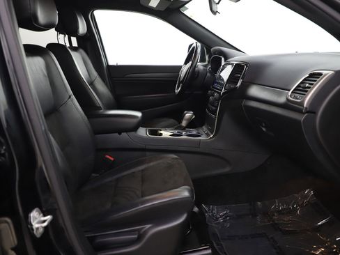 Used 2021 Jeep Grand Cherokee Laredo X image 13