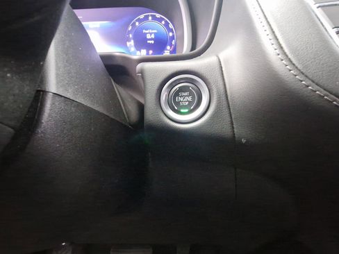 Used 2023 Chevrolet Suburban LT image 21