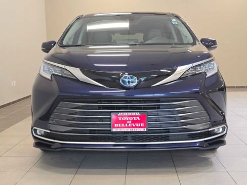 Certified 2024 Toyota Sienna Limited w/ Protection Package (TMS) AWD/4WD image 6