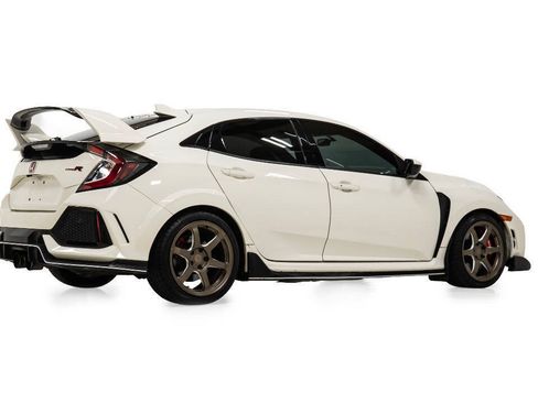 Used 2018 Honda Civic Type R image 3