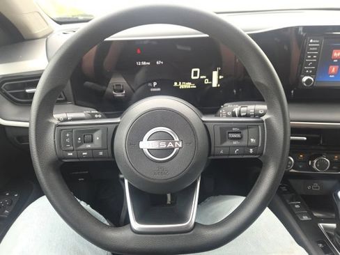 Used 2025 Nissan Kicks S FWD image 33