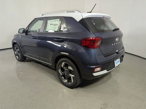New 2025 Hyundai Venue Limited image 5