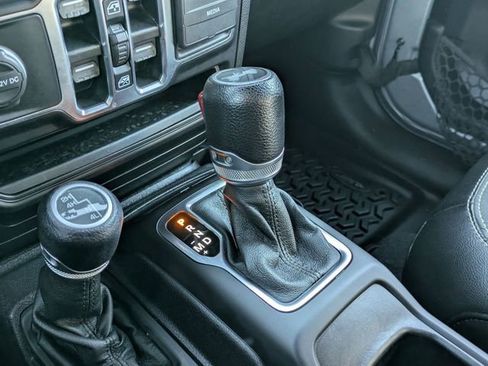 Used 2020 Jeep Wrangler Unlimited Sport image 12