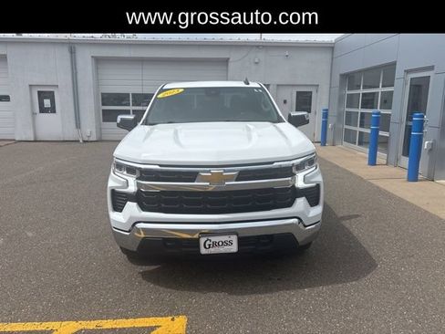 Used 2023 Chevrolet Silverado 1500 LT AWD/4WD image 3