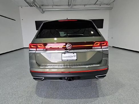 New 2026 Volkswagen Atlas SE FWD image 8
