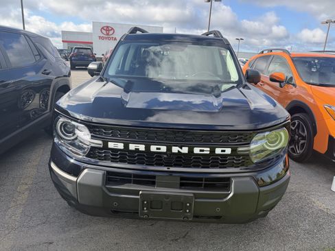 Used 2025 Ford Bronco Sport Outer Banks w/ Outer Banks Tech Package+ AWD/4WD image 3