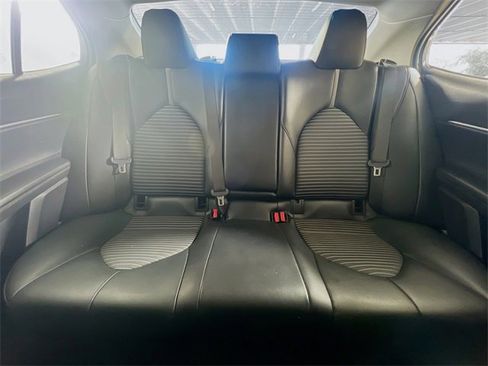 Used 2023 Toyota Camry SE image 25