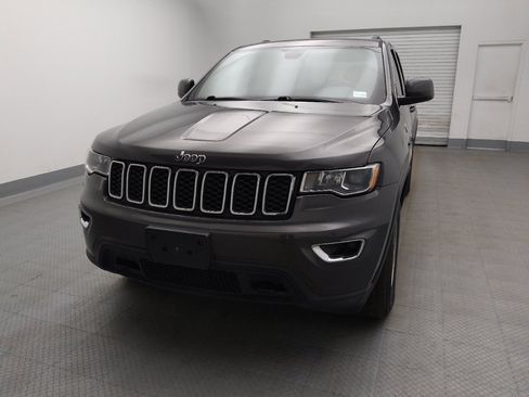 Used 2017 Jeep Grand Cherokee Laredo w/ Quick Order Package 23E AWD/4WD image 15