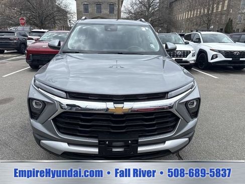 Used 2025 Chevrolet TrailBlazer LT AWD/4WD image 11