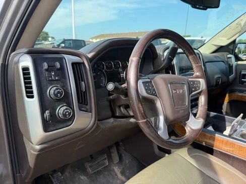 Used 2017 GMC Sierra 1500 SLT w/ SLT Premium Package AWD/4WD image 13