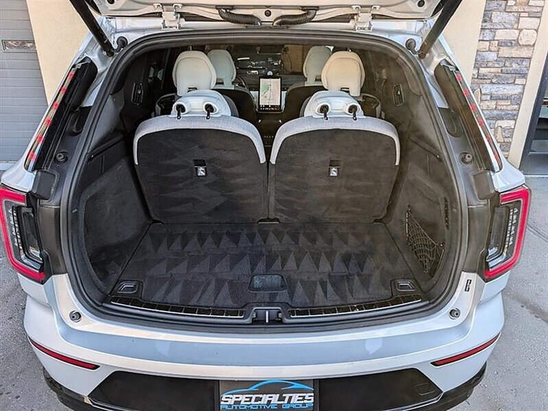 Used 2025 Volvo EX90 Ultra AWD/4WD image 33
