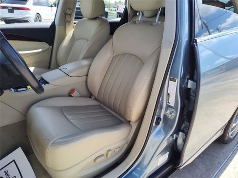 Used 2017 INFINITI QX50 2WD w/ Deluxe Touring Package image 17
