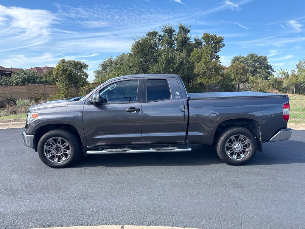 Used 2014 Toyota Tundra SR5 RWD image 2