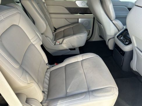 Used 2020 Lincoln Navigator Reserve w/ Luxury Package AWD/4WD image 10