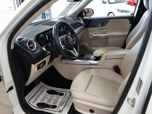 Used 2021 Mercedes-Benz GLB 250 GLB 250 image 24
