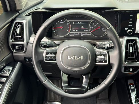 Used 2022 Kia Sorento SX FWD image 19
