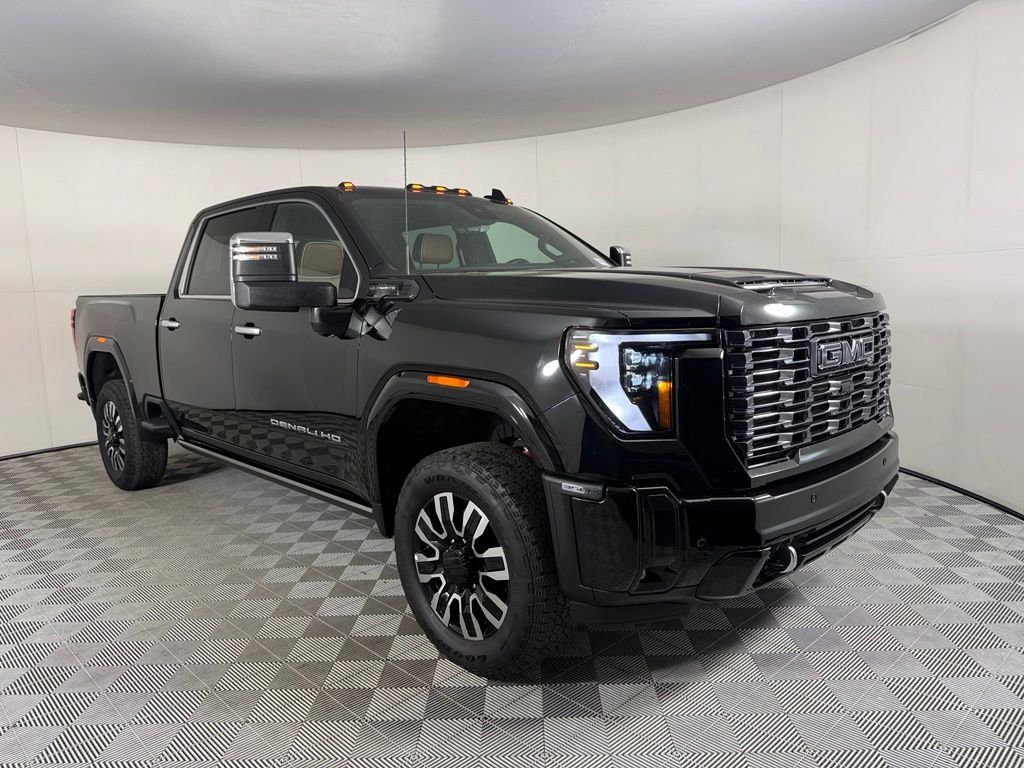 Used 2025 GMC Sierra 3500 Denali Ultimate AWD/4WD image 5