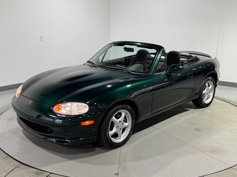 Used 1999 MAZDA MX-5 Miata image 3