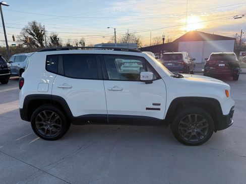 Used 2016 Jeep Renegade 75th Anniversary image 4