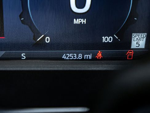 Used 2025 Ford F250 Platinum w/ FX4 Off-Road Package image 22