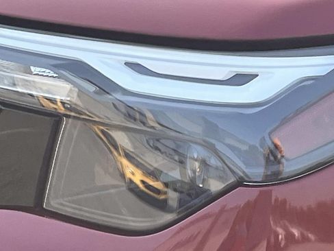 Certified 2025 Subaru Forester Premium AWD/4WD image 9