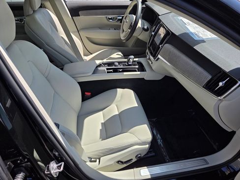 Used 2023 Volvo S90 B6 Plus AWD/4WD image 21