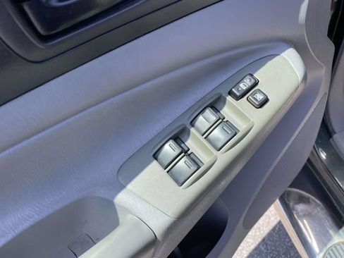 Used 2011 Toyota Tacoma PreRunner w/ SR5 Pkg #2 RWD image 19