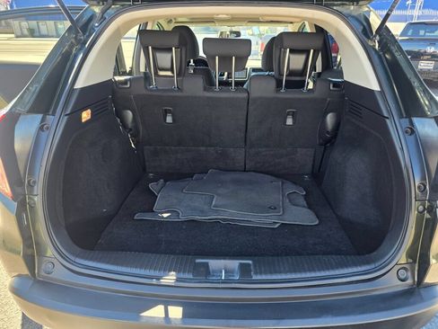 Used 2018 Honda HR-V EX image 16