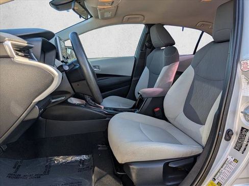 Used 2021 Toyota Corolla LE image 12