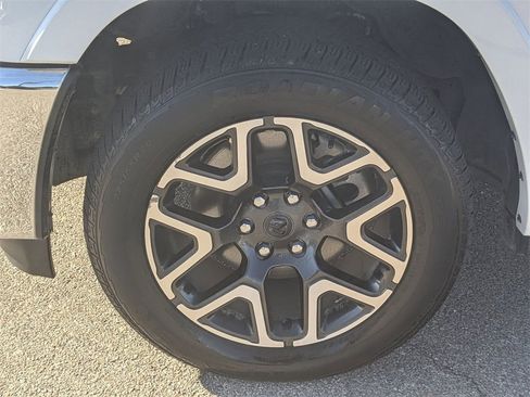 Used 2025 RAM 1500 Laramie image 9