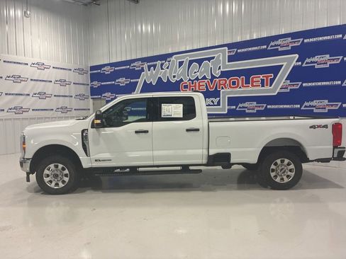 Used 2024 Ford F250 XLT AWD/4WD image 3