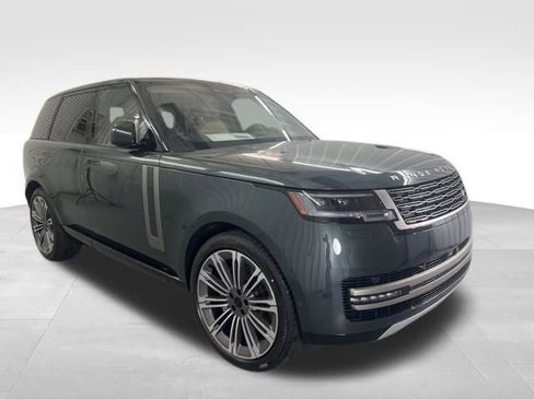 New 2026 Land Rover Range Rover SE image 3