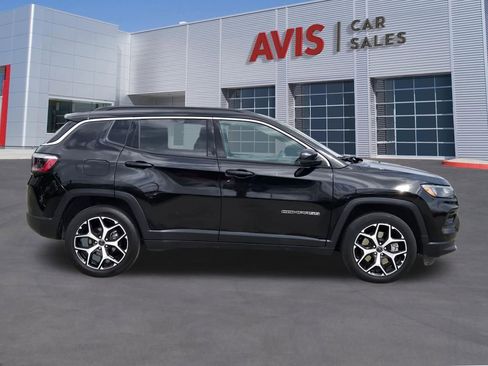 Used 2025 Jeep Compass Limited AWD/4WD image 5