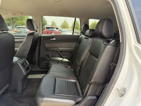 Used 2023 Volkswagen Atlas SE w/ Black Wheel Package FWD image 26