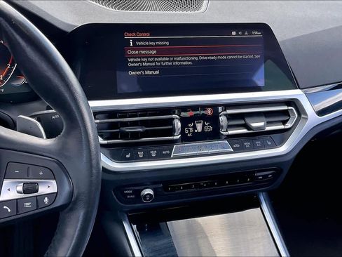 Used 2019 BMW 330i Sedan w/ Premium Package image 6