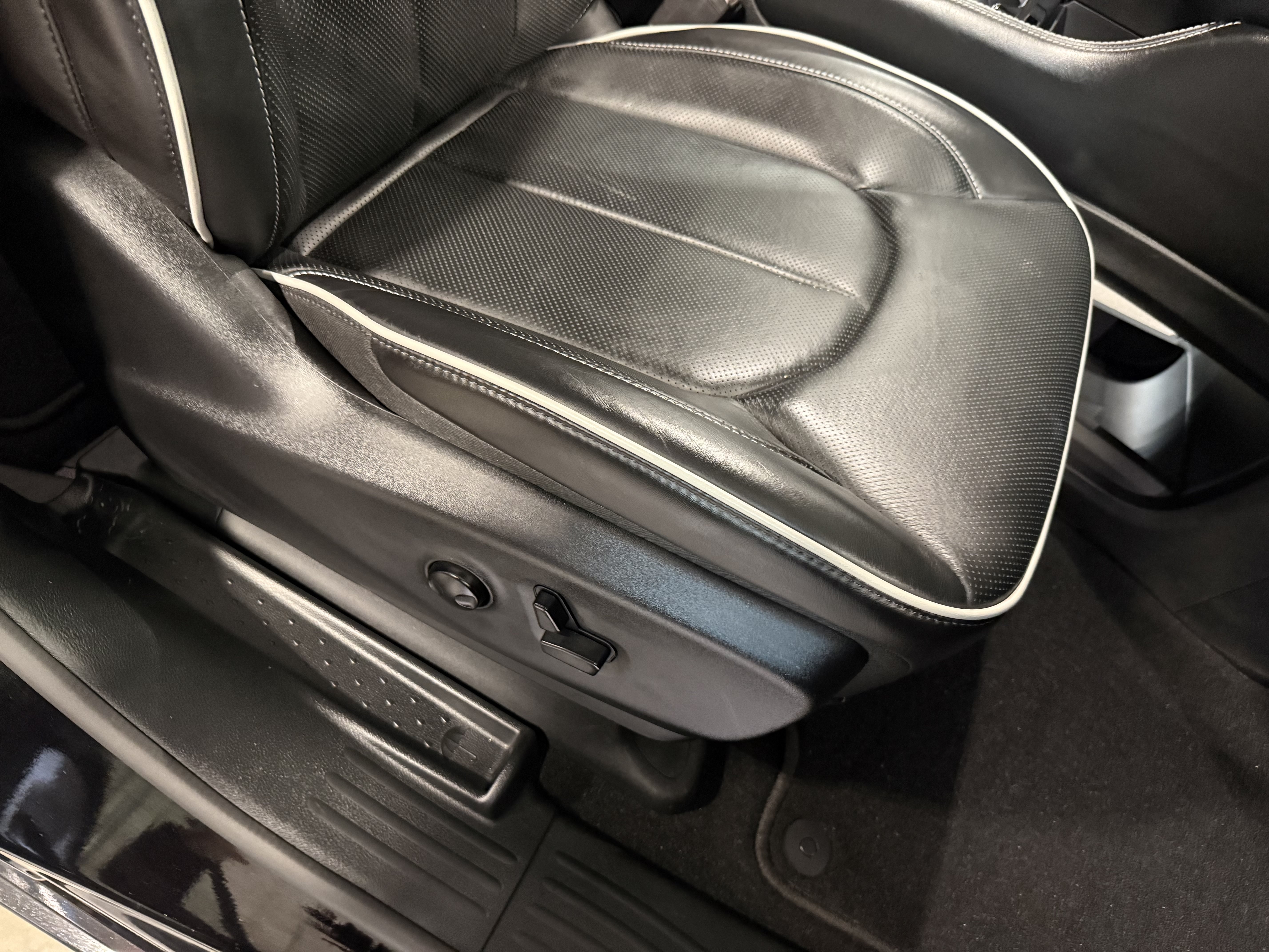 Certified 2025 Chrysler Pacifica Limited AWD/4WD image 10